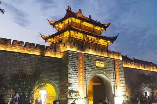 Captivating Charms of China: Chengdu & Chongqing Experience